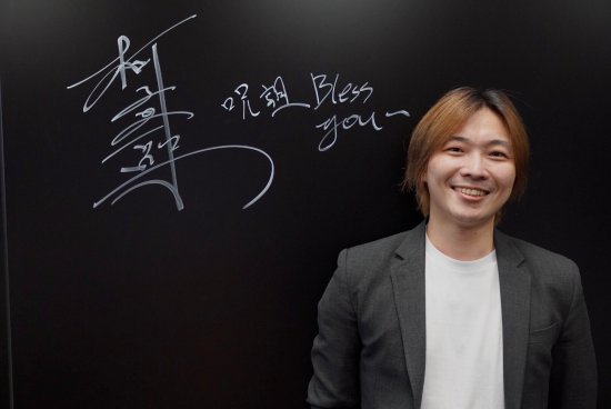小岛秀夫晒与《咒》导演柯孟融合照 确认其将出演《死亡搁浅2》