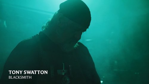 《破败王者：英雄联盟传奇》新宣传片：真人铸造破败王者之刃