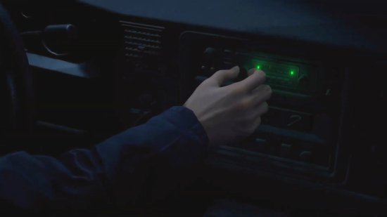 《生化危机4：重制版》开篇过场动画：警员作大死！