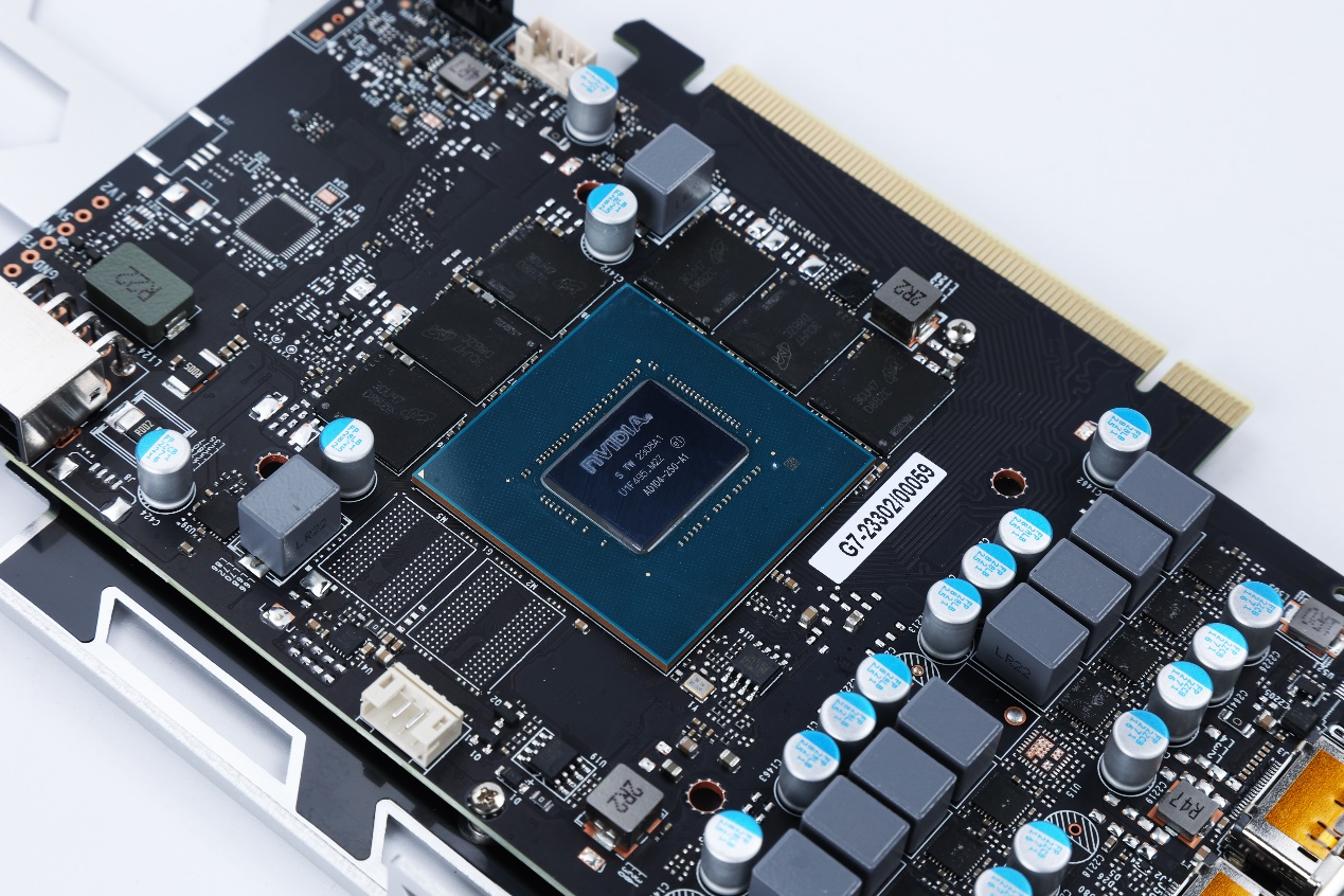 40系光追升级首选！影驰 GeForce RTX™ 4070评测开箱