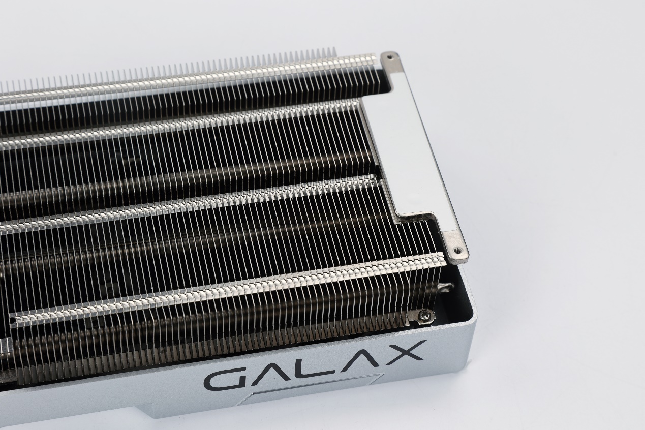 40系光追升级首选！影驰 GeForce RTX™ 4070评测开箱