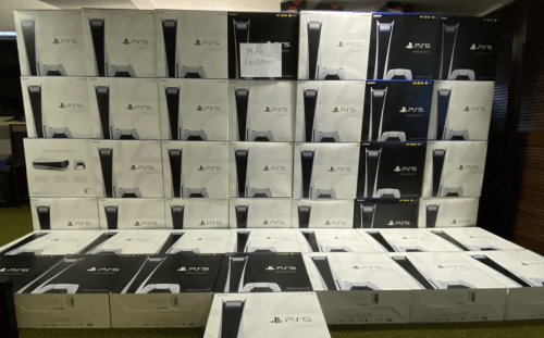 PS5货源充足给黄牛带来销售难题 无奈降低售价