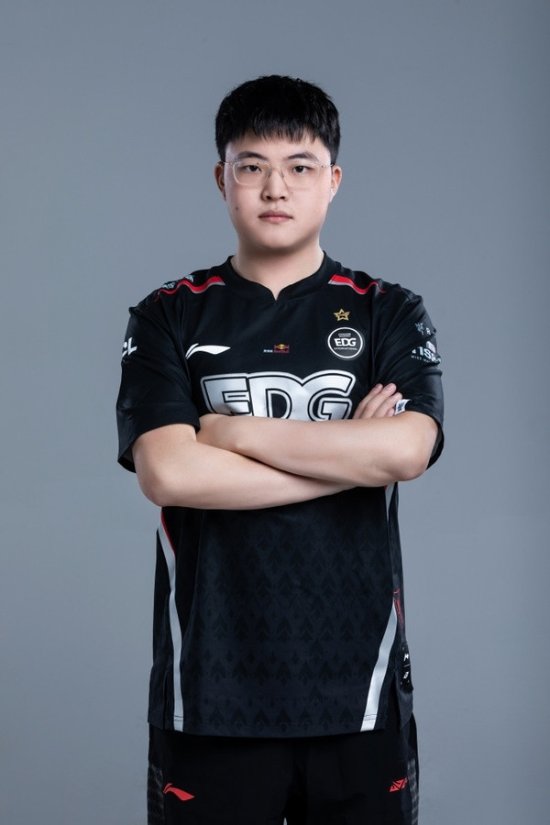 Uzi复出加盟EDG 首战门票被黄牛炒疯：价格翻10倍！