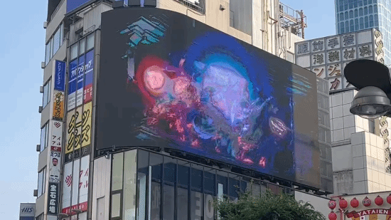 《FF16》裸眼3D广告现身新宿街头 召唤兽炸裂激斗