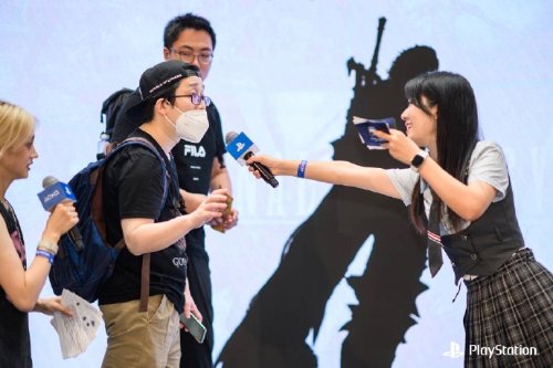 PS发布上海活动现场图：玩家热情爆棚 试玩FF16