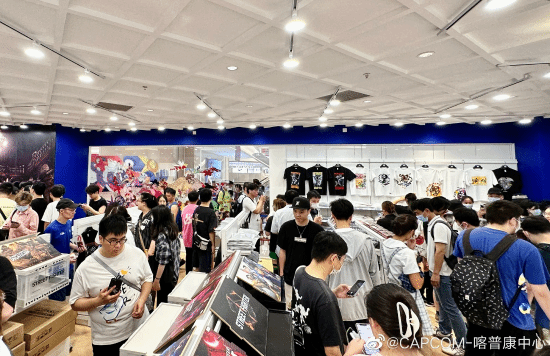 卡普空中国首家店铺首日爆满！玩家太热情啦
