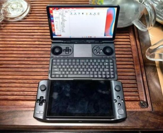 GPD新win掌机曝光 仅重1斤：轻松放入裤兜