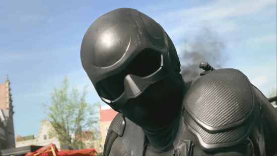祖国人激光射爆！《COD19》x《黑袍》联动实机宣传片