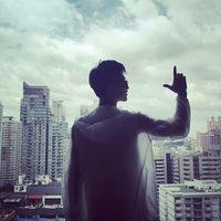 背影帅气冷酷的男生QQ头像